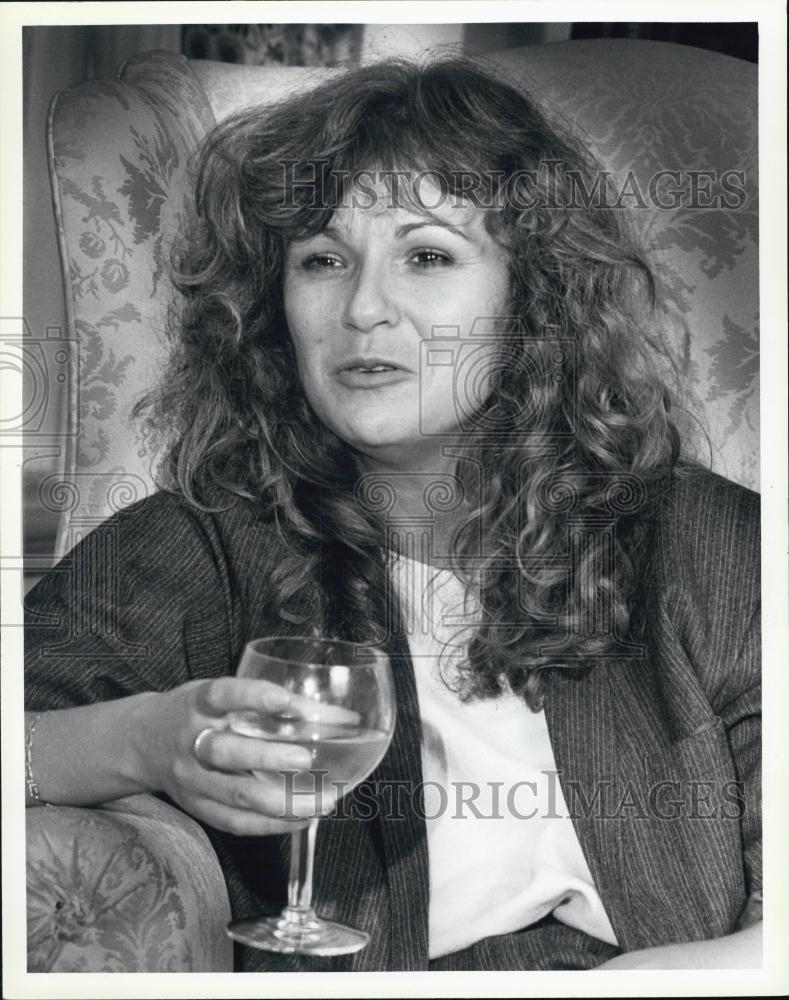 1983 Press Photo Actress Julie Walters for "Educating Rita" - RSL01249 - Historic Images