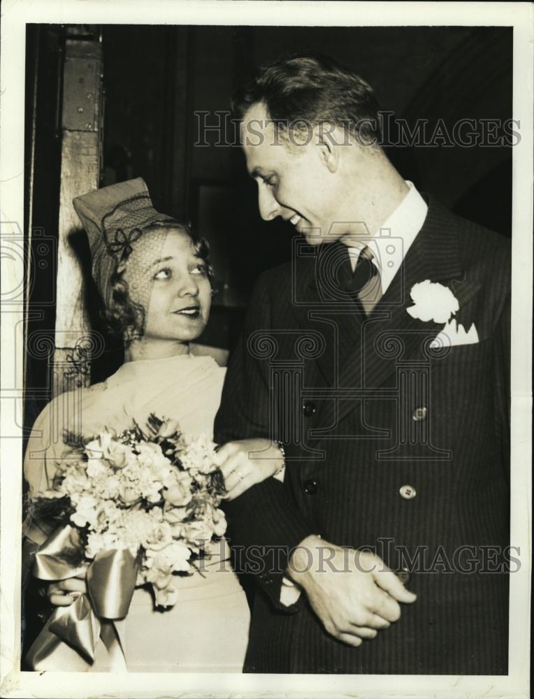 1938 Press Photo Mr &amp; Mrs Wilbur Langkop Leaving Church - RSL45593 - Historic Images