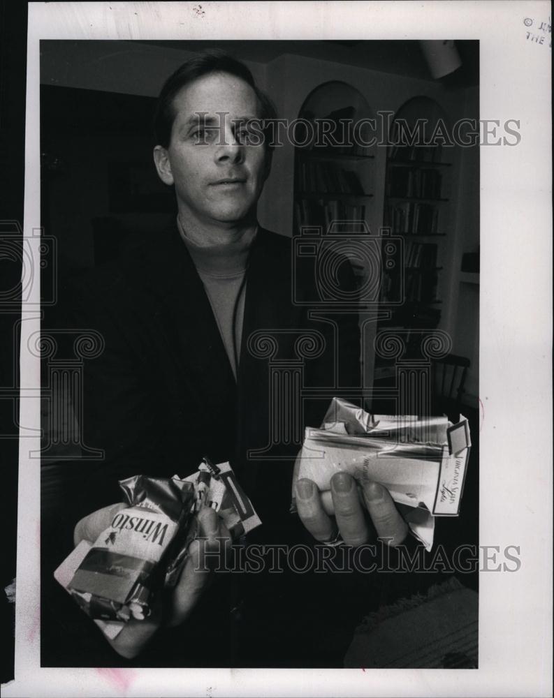 1992 Press Photo Barry Beder Smokeout - RSL84109 - Historic Images