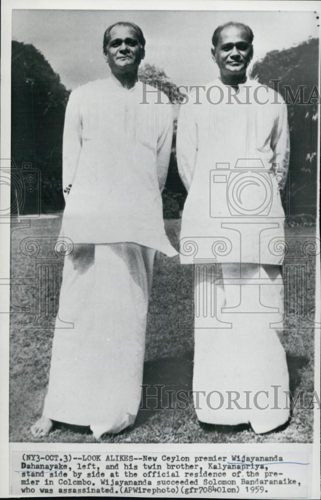 1959 Press Photo Ceylon Premier Wijayananda Dahanayke Twin Brother Kalyanapriya - Historic Images