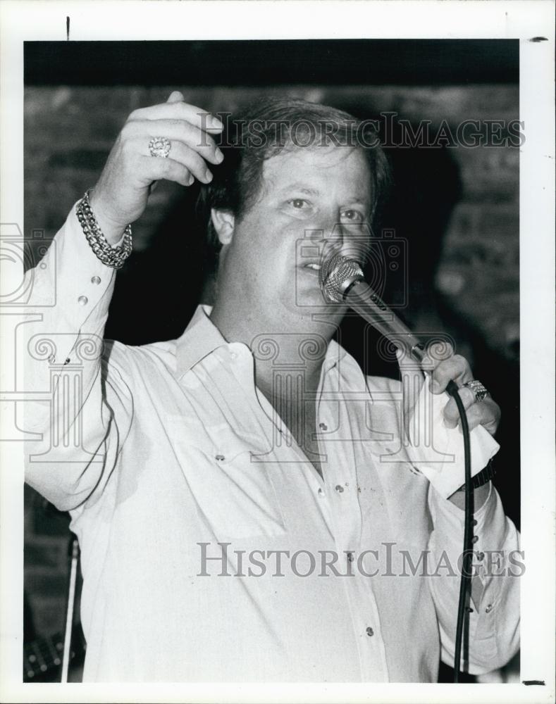 1986 Press Photo National League Umpire Joe West Country Western Singer - Historic Images