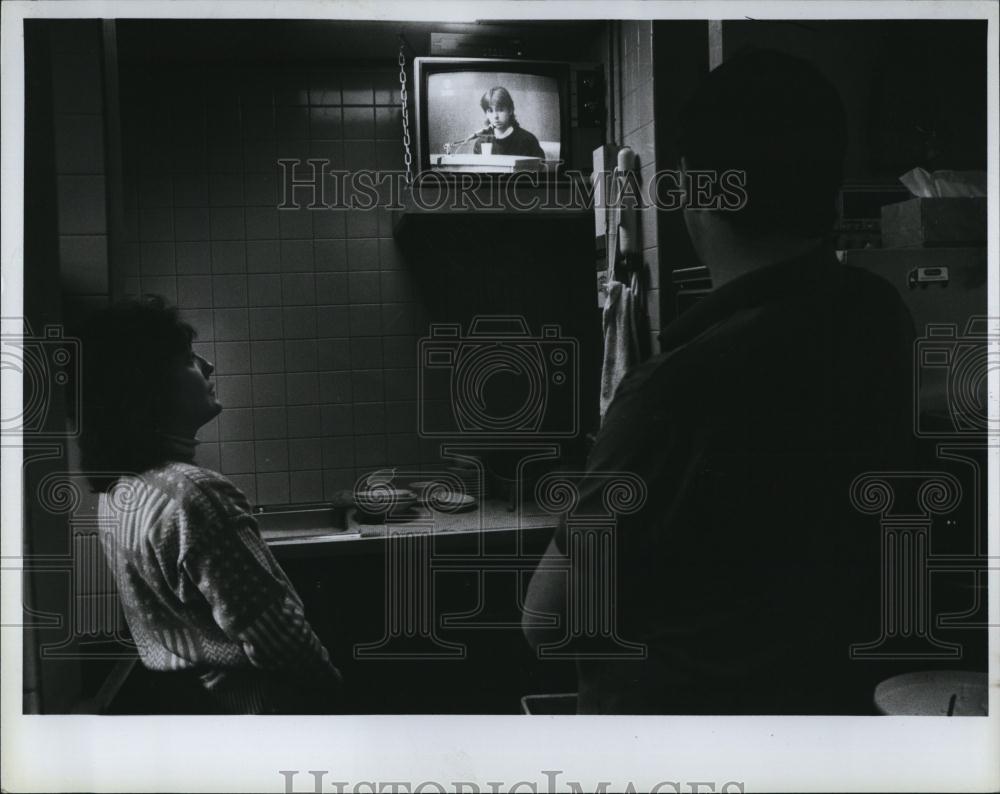 1991 Press Photo Monos Lunch waitress Gini Linnehan Mike Minnon - RSL85661 - Historic Images