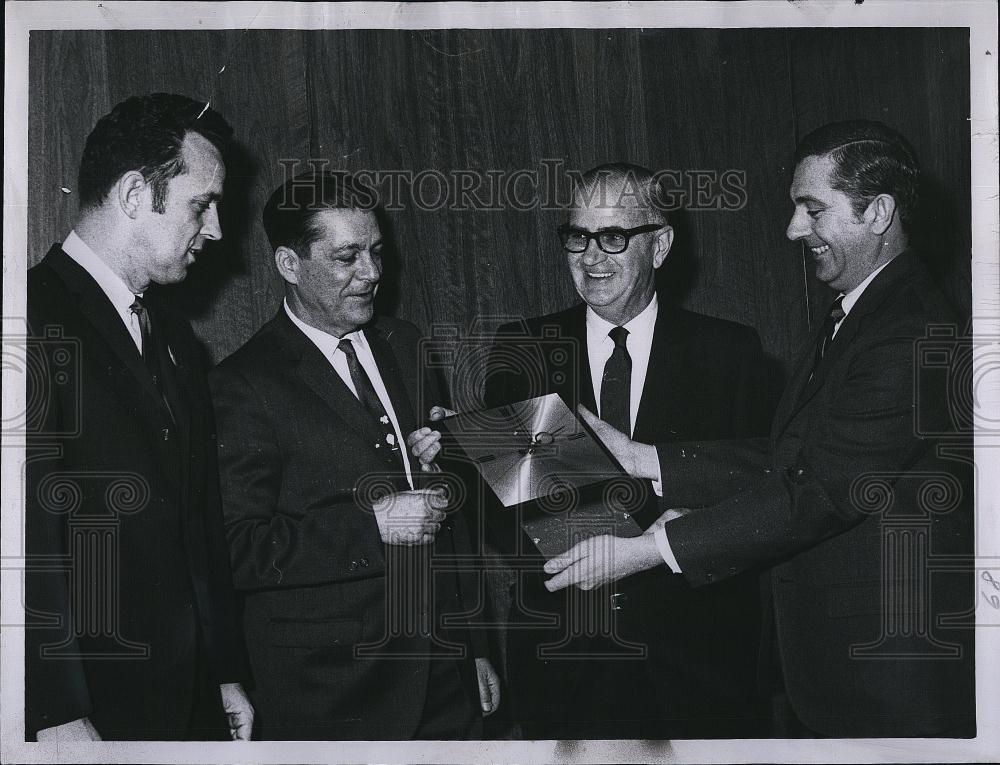 1969 Press Photo Fran Ochs,John Connolly,James Norton,James Mohan - RSL85587 - Historic Images