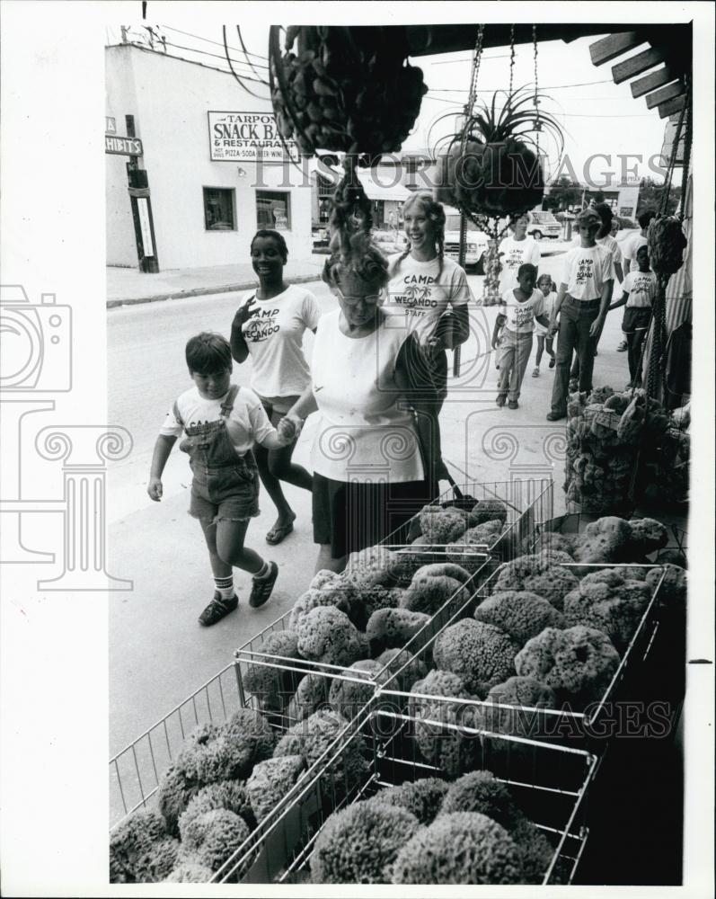 1979 Press Photo Camp WeCanDo includes a trip to Tarpon Springs - RSL64831 - Historic Images