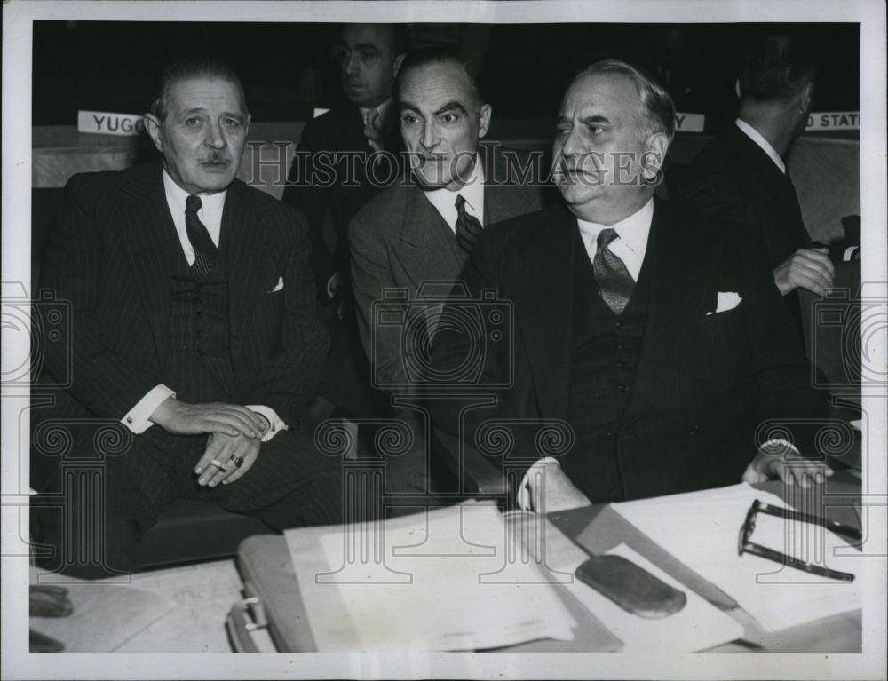 1947 Press Photo Greek Ambassador Vassili Dendramis &amp; Staff Members - RSL88069 - Historic Images