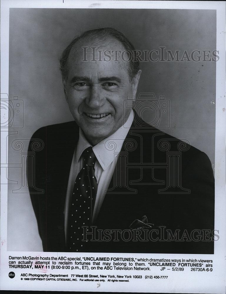 989 Press Photo Darren McGavin hosts "Unclaimed Fortunes" - RSL81231 - Historic Images