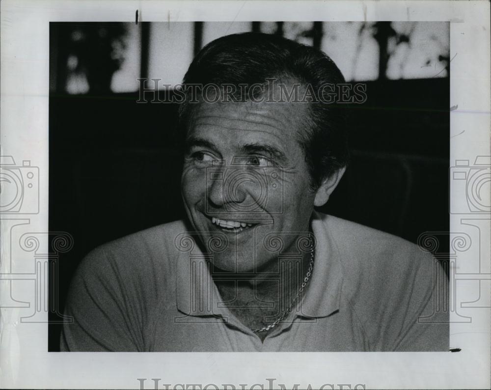 1983 Press Photo TV Emcee, Bob Eubanks relaxing - RSL96363 - Historic Images