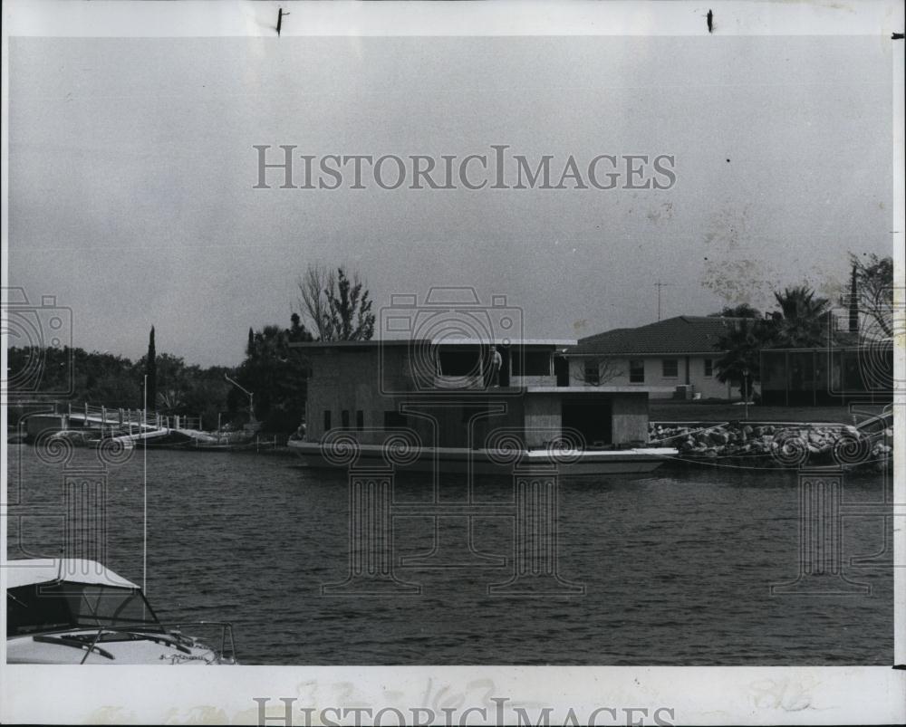 1983 Press Photo Houseboat Pic For Lappin Boating - RSL99337 - Historic Images