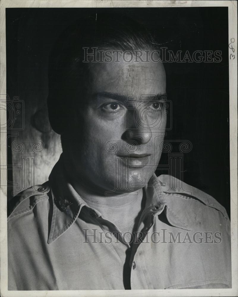 1946 Press Photo ColLaurence Eliot Bunker of Wellesley Hills Mass - RSL42673 - Historic Images