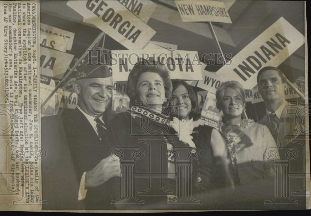 1966 Press Photo Family of American Legion Leader John Davis - RSL00711 - Historic Images