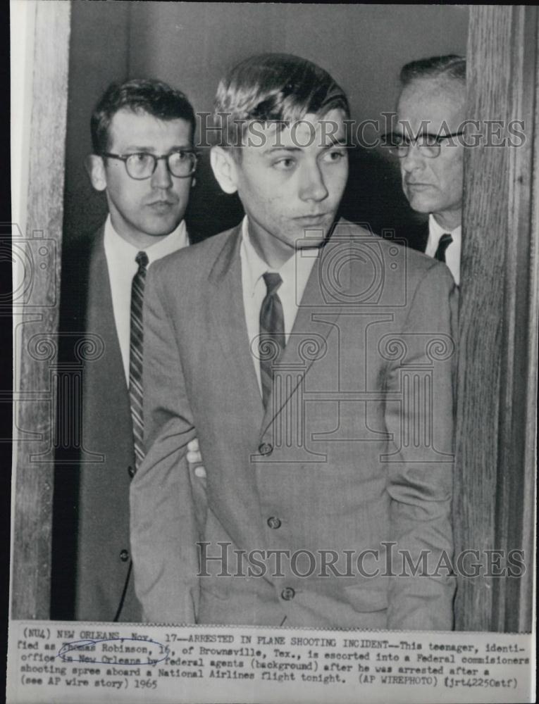 1965 Press Photo Thomas Robinson Arrested for Shooting - RSL02055 - Historic Images