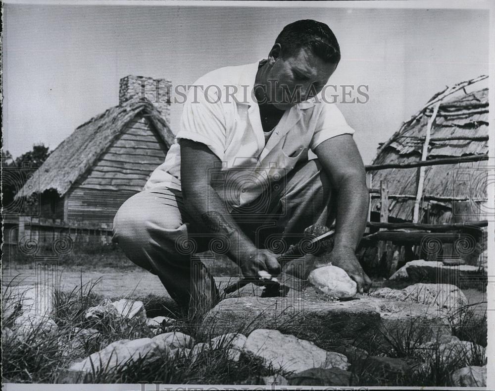 1963 Press Photo Donald Viera Making Arrowheads as Indians Did - RSL90263 - Historic Images