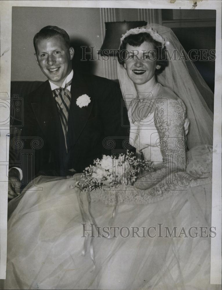1955 Press Photo Mr and Mrs John P Sanderson, Anne M McInerney - RSL79375 - Historic Images