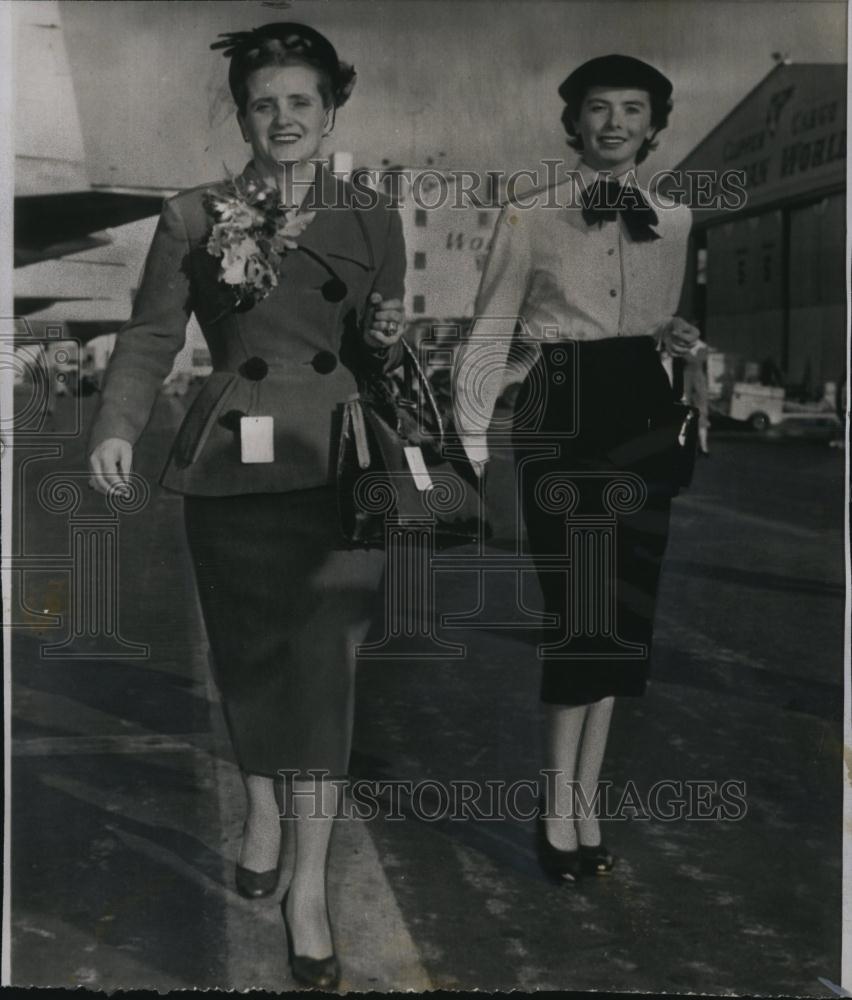 1952 Press Photo Rosa Markmann de Gonzalez of Chile &amp; daughter Rosita - Historic Images