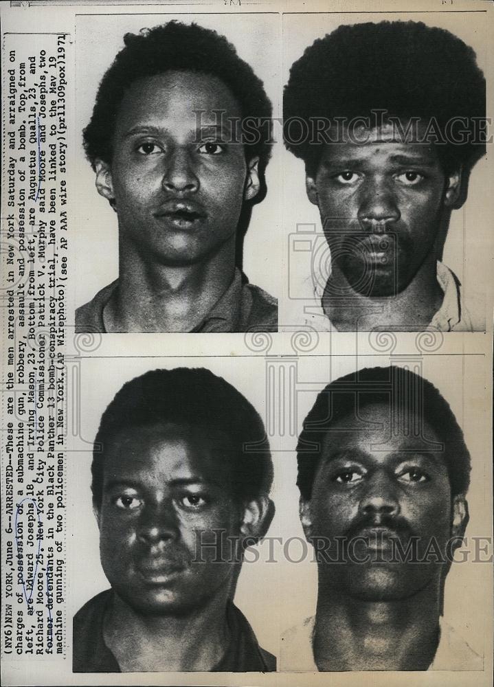 1971 Press Photo Edward Josephs & Augustus Qualls Charge with Weapons & Bomb - Historic Images