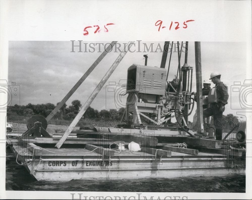 1968 Press Photo Boat on the The Anclote River marshes in state of Florida - Historic Images