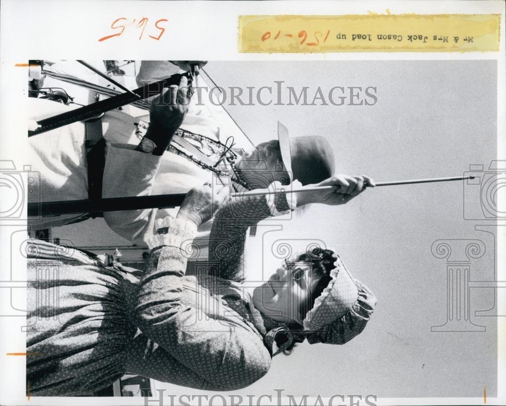 1973 Press Photo Mr, Mrs Jack Cason, Alafia Rifle Long Rifle Club, Florida - Historic Images