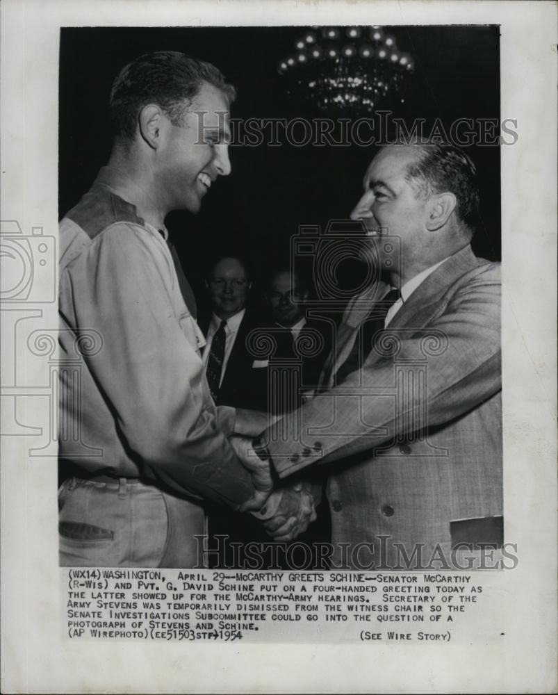 1954 Press Photo Senator McCarthy Pvt G DAvid Schine - RSL46659 - Historic Images