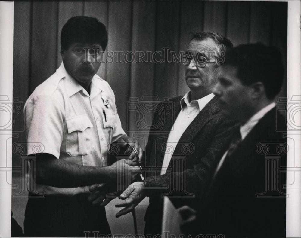 1992 Press Photo Ex priest James Porter at court on sexual assault charges - Historic Images