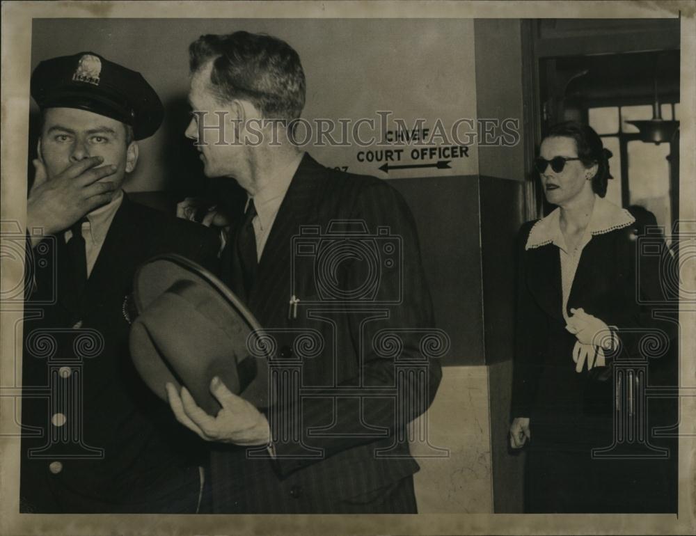 1951 Press Photo Donald Penny of station Prosecuting officer in case Harriet - Historic Images