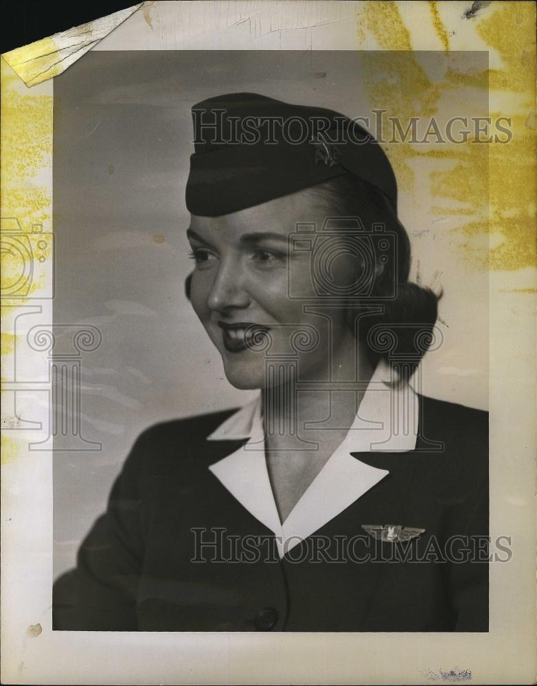 1951 Press Photo Elizabeth Deschamps stewardess for American Airlines - Historic Images