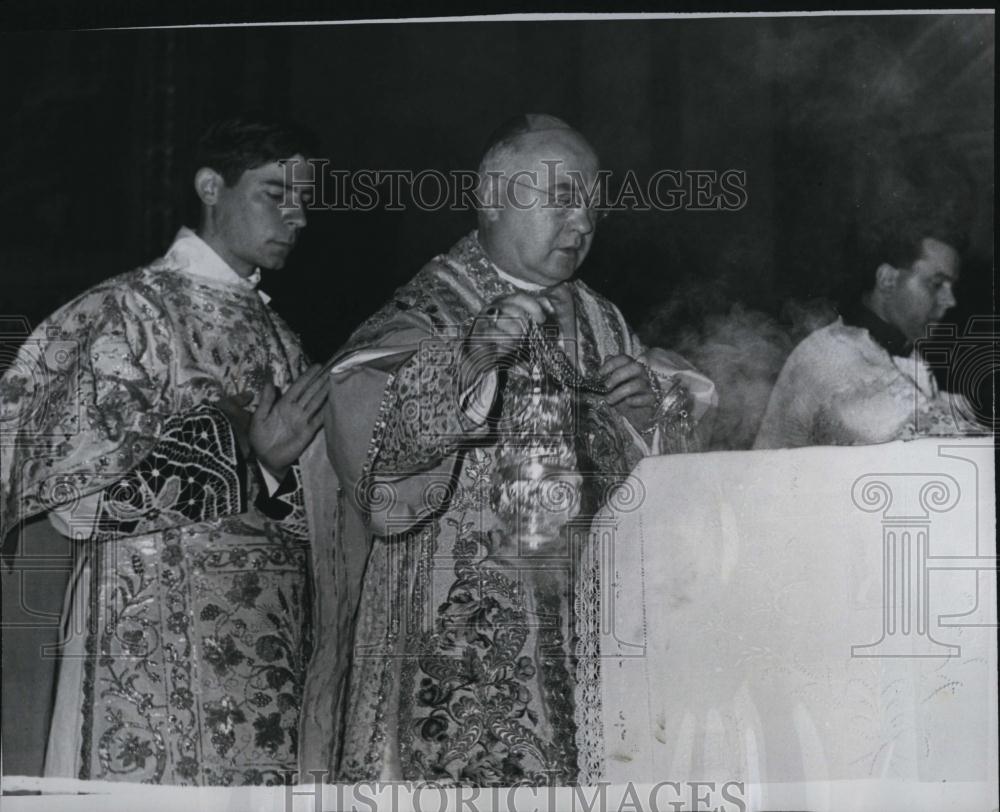 1952 Press Photo Francis Cardianal Spellman at Mass in Rome - RSL86025 - Historic Images