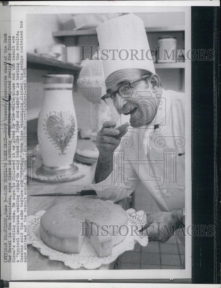 1971 Press Photo Gary Cassauo, Baker of Tricia Nixon&#39;s Wedding Cake - RSL64141 - Historic Images