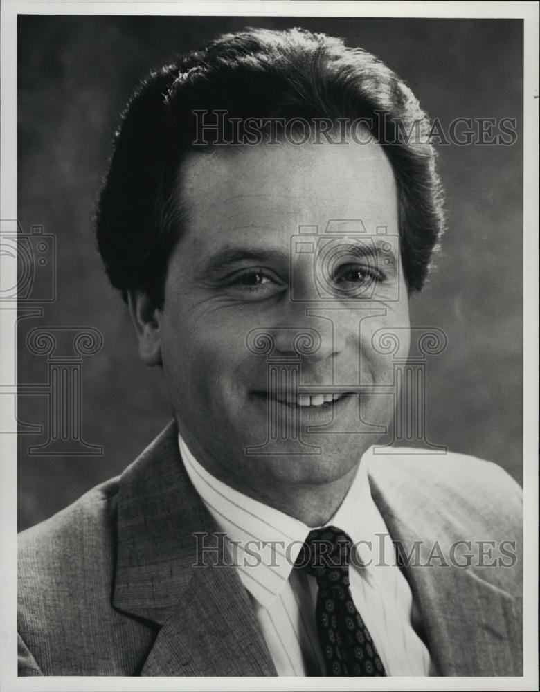 Press Photo Meteorologist Barry Burbank Of WBZ-TV4 Boston - RSL42587 - Historic Images