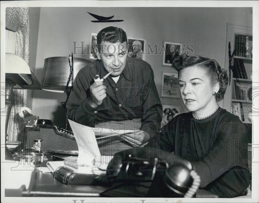 1953 Press Photo Bob Smith And His Wife Mildred - RSL04865 - Historic Images