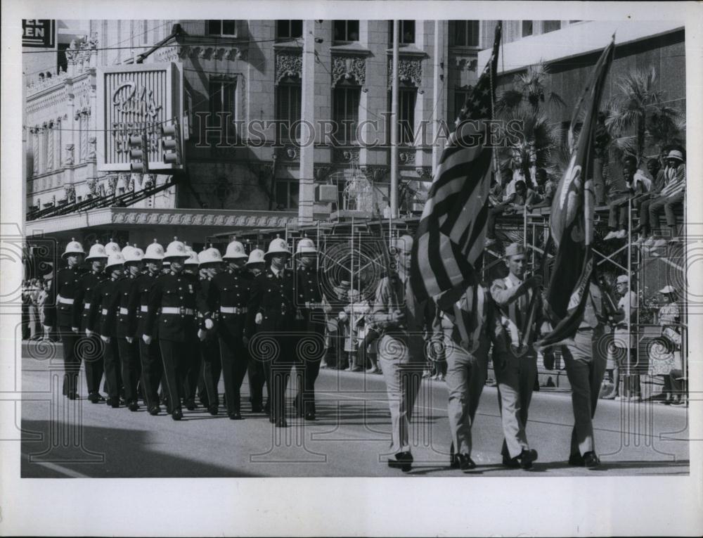 1967 Press Photo Veterans Day parade in St Petersburg, Florida - RSL98345 - Historic Images