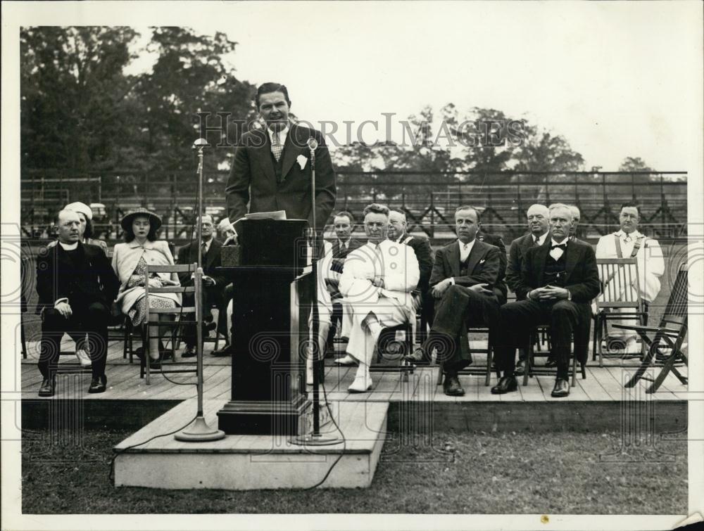 1941 Press Photo Henry Cabot Lodge Jr at Flag Day parade - RSL05597 - Historic Images