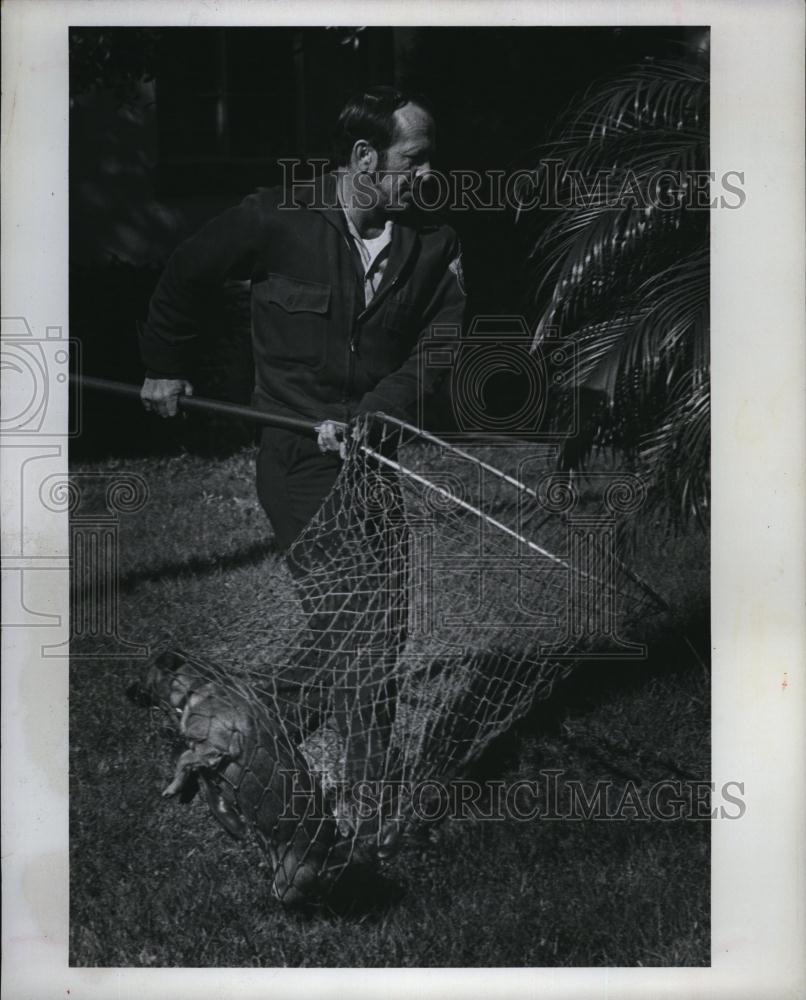 1976 Press Photo Robert Van Tassel, Dog Control Officer, Florida - RSL93937 - Historic Images