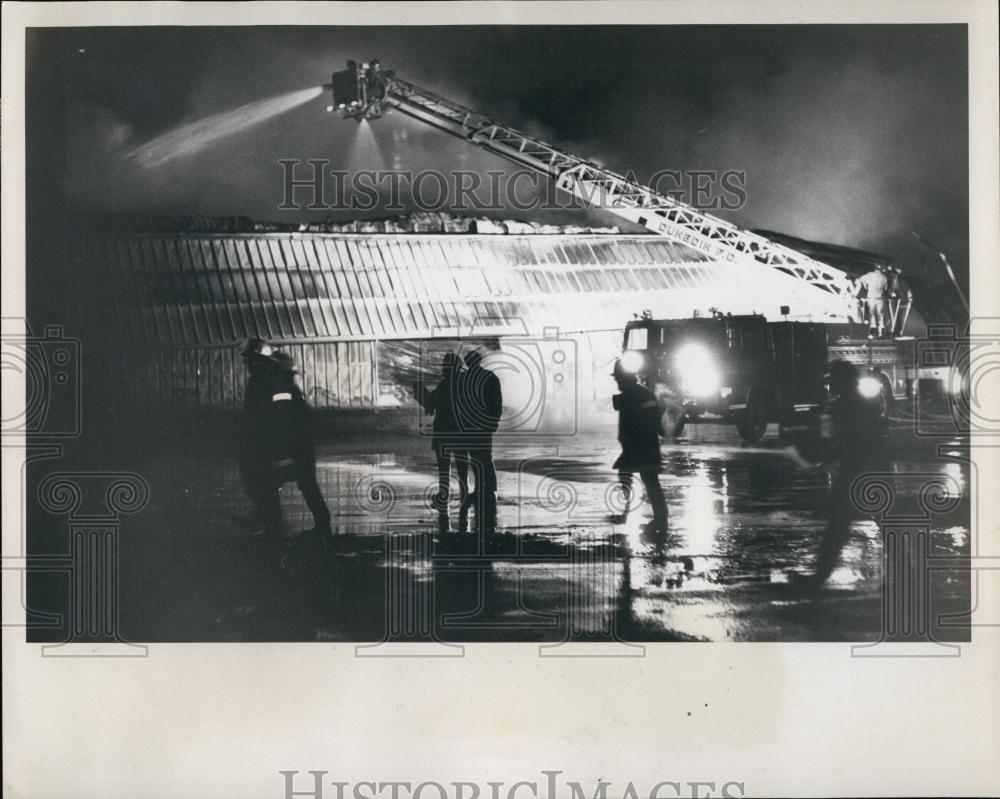 1976 Press Photo Oldsmar warehouse fire in Clearwater, Florida - RSL68929 - Historic Images