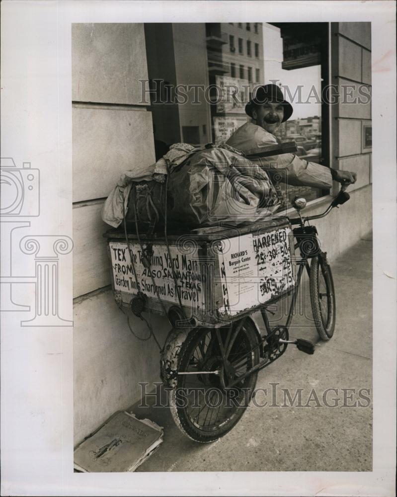 1963 Press Photo John Campbell Handicapped Handi Man Traveled Over 78000 Miles - Historic Images