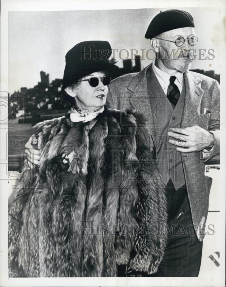 1950 Press Photo Mr &amp; Mrs Ward Arriving In San Francisco - RSL03277 - Historic Images