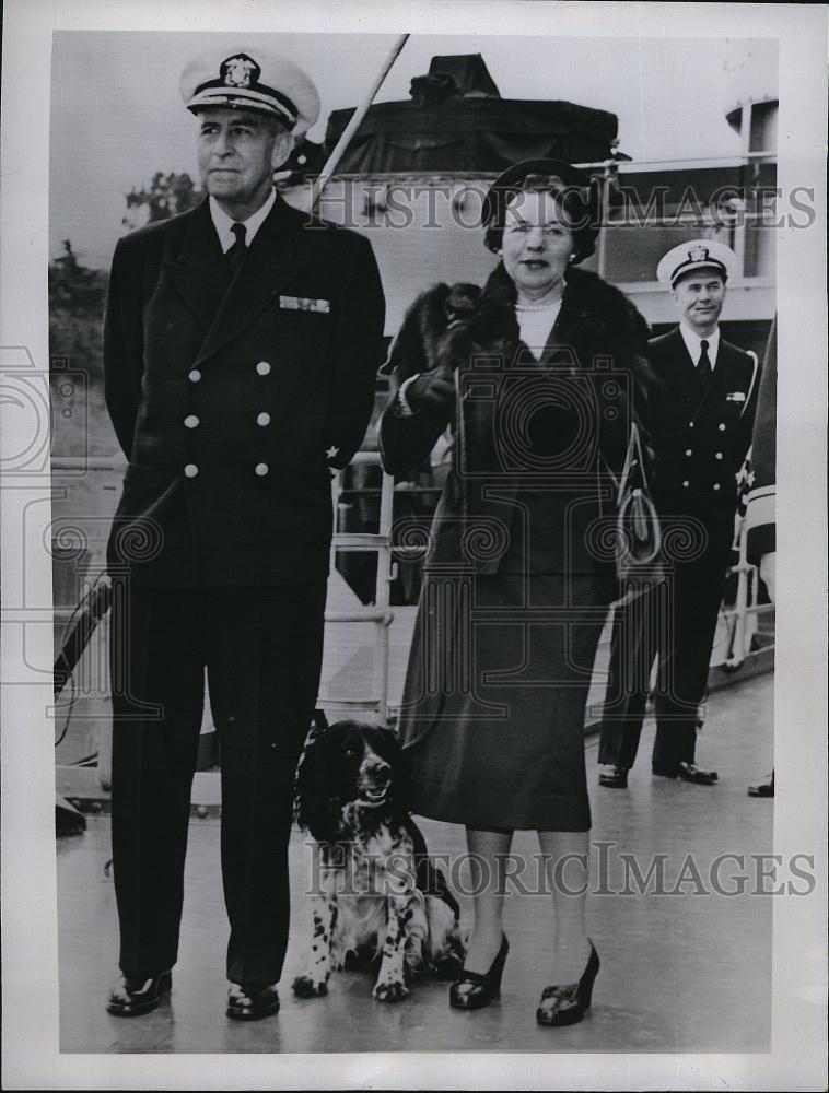 1952 Press Photo Vice-Admiral Charles Turner Joy, Wife Mrs Joy - RSL82575 - Historic Images