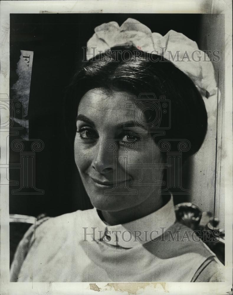 1975 Press Photo Jean Marsh stars in "Upstairs Downstairs" - RSL79013 - Historic Images