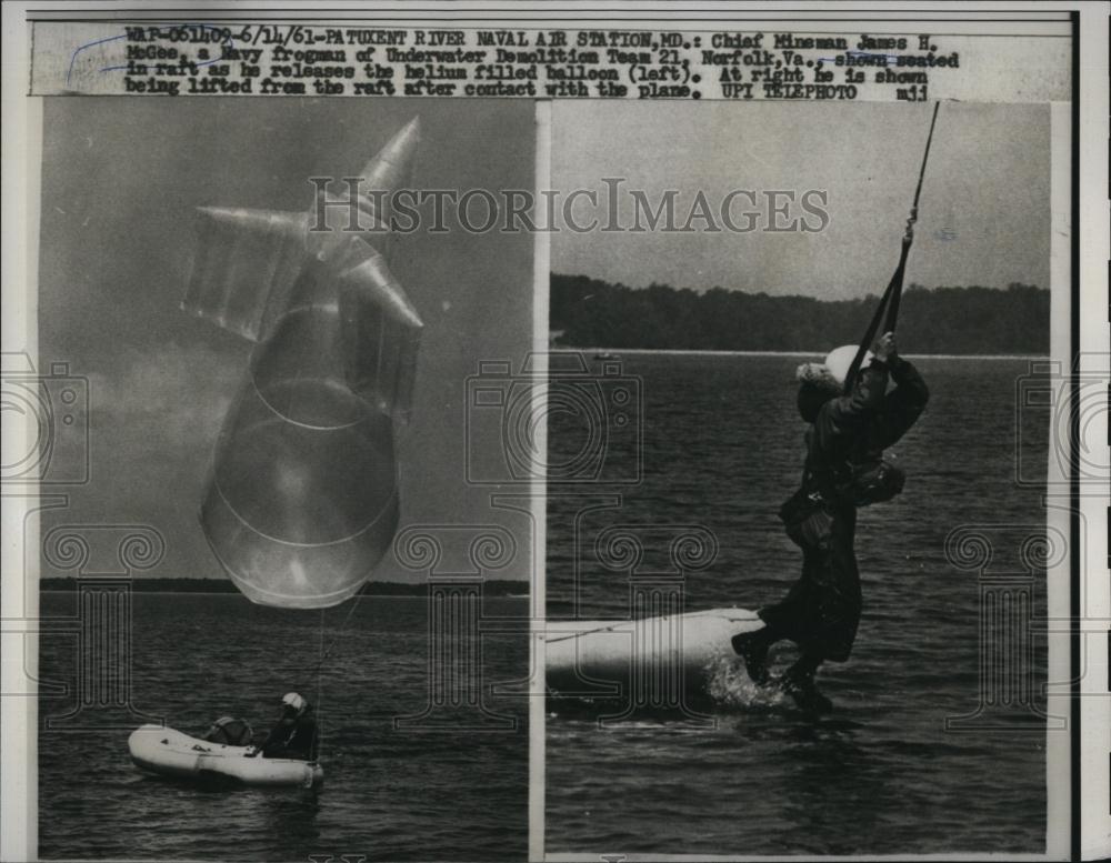 1961 Press Photo Chief Mine Man James H McGee Released By Balloon With Helium - Historic Images