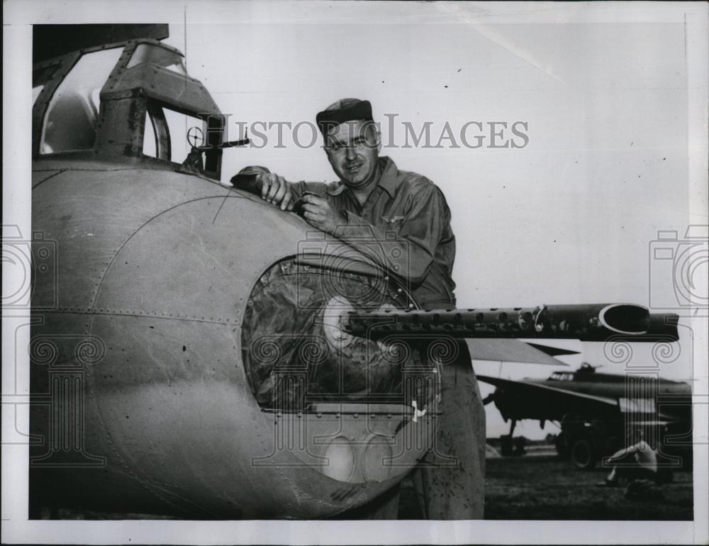 1944 Press Photo Former tennis player Gregory Mangin now Sgt in Air Force - Historic Images