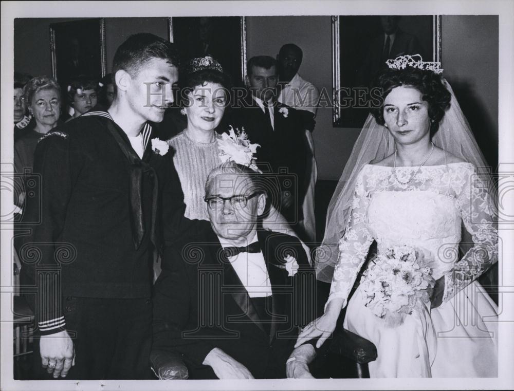 1963 Press Photo Edward Denty Attends Wedding - RSL88181 - Historic Images