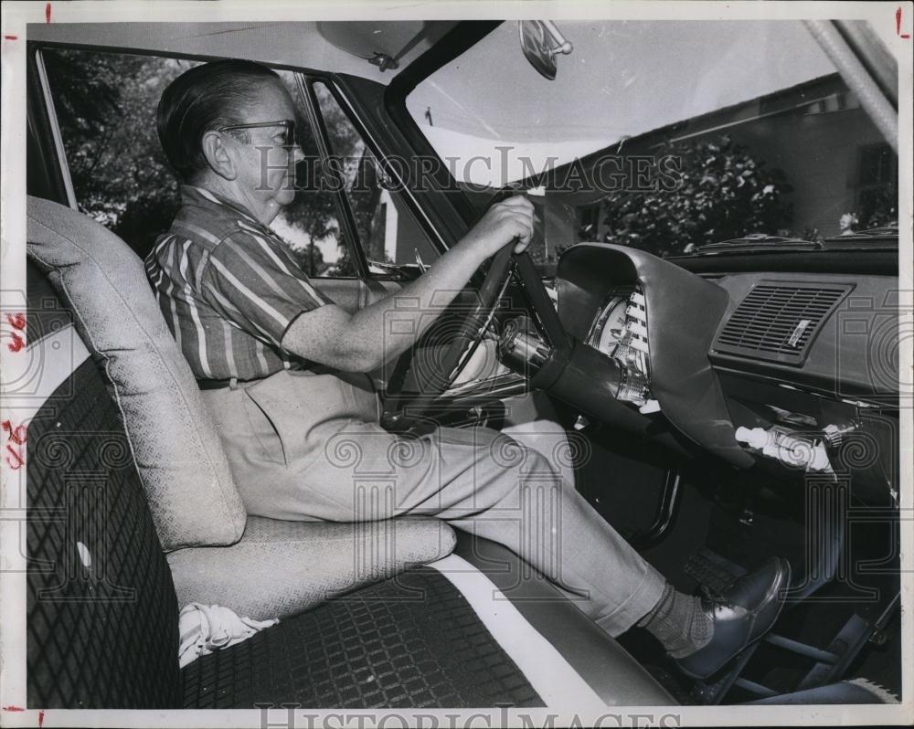 1961 Press Photo Don Williams, Modified Car, Foot Pedal Extensions, Automobile - Historic Images