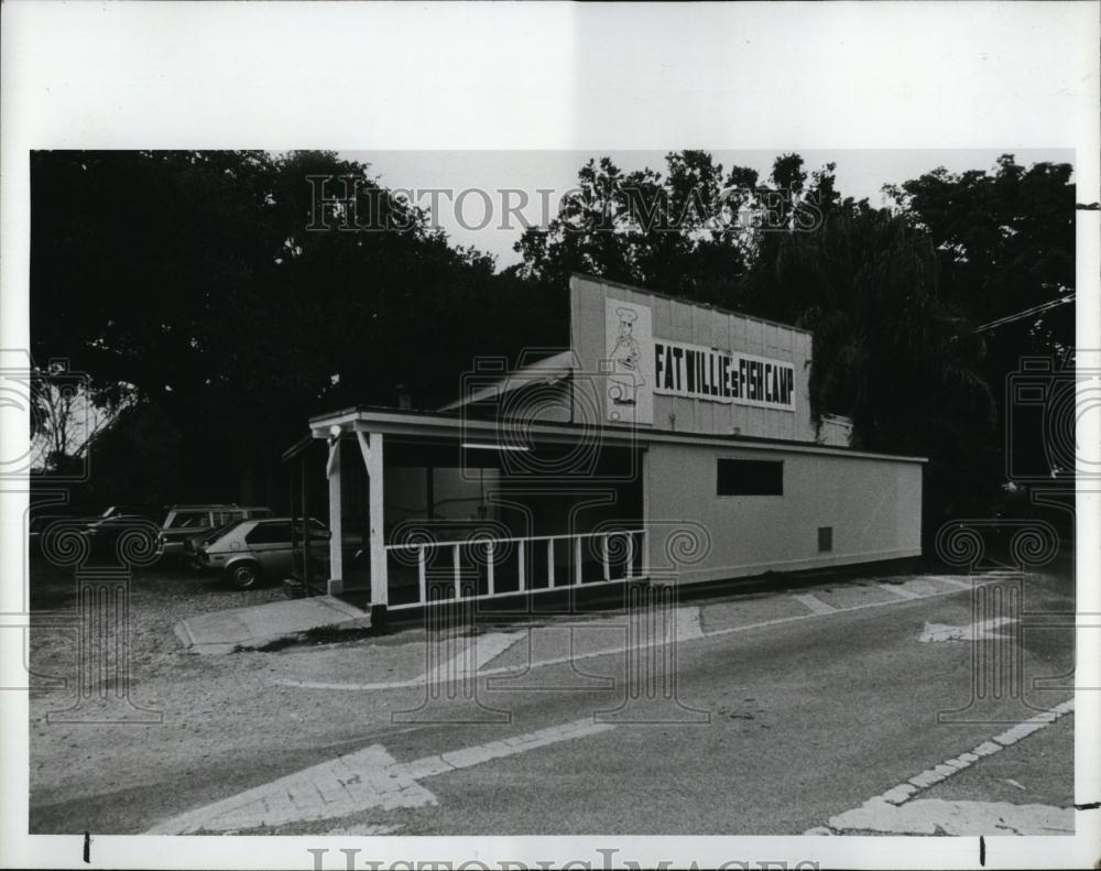 1991 Press Photo Fat Willie&#39;s Fish Camp - RSL95303 - Historic Images