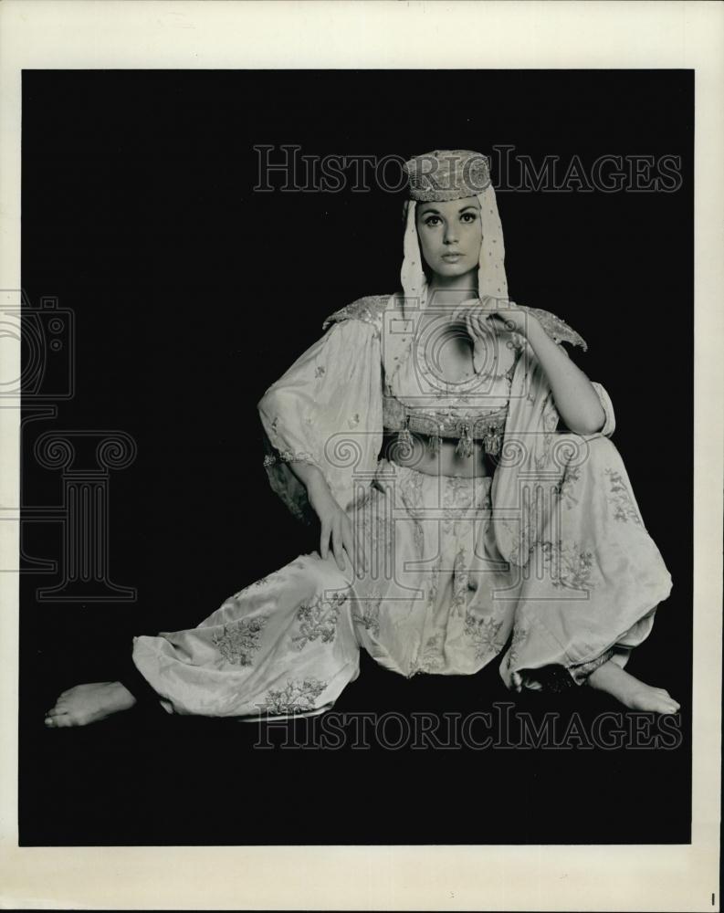 1968 Press Photo Tunisian Bridal Ensemble - RSL63049 - Historic Images