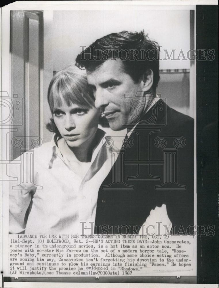 1967 Press Photo Actor John Cassavetes &amp; Mia Farrow In &quot;Rosemary&#39;s Baby&quot; - Historic Images