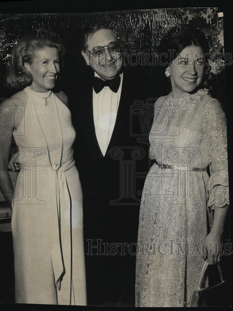 1973 Press Photo Laurence Albra, MrsAlexander Welch and Mrs William Mccourt - Historic Images