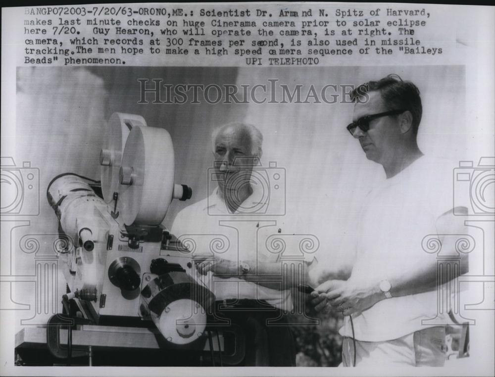 1963 Press Photo Scientist Dr A Spitz & Cinerama camera & G Hearon - RSL85887 - Historic Images