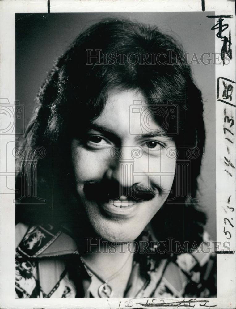 1974 Press Photo Singer Tony Orlando, Pop Music, Wind, Tony Orlando And Dawn - Historic Images