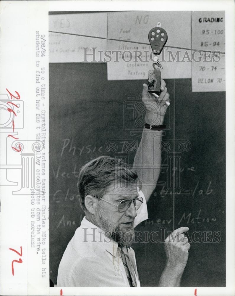 1984 Press Photo Charles Miko, Crystal River High School teacher - RSL64237 - Historic Images