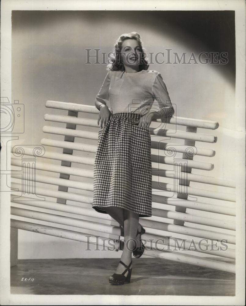 1943 Press Photo Fashion Model Modeling Sports Costume &amp; Jersey Blouse - Historic Images