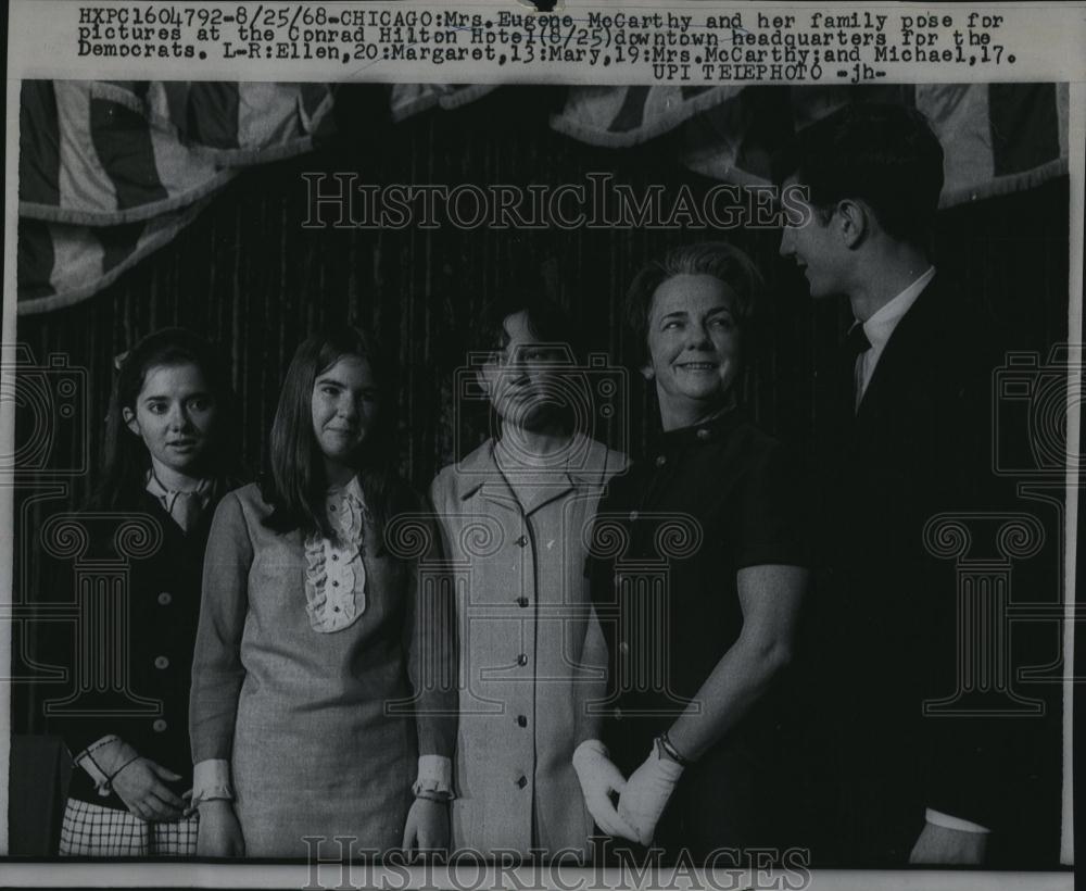 1968 Press Photo Mrs Eugene McCarthy & family at Conrad Hilton hotel - RSL86681 - Historic Images